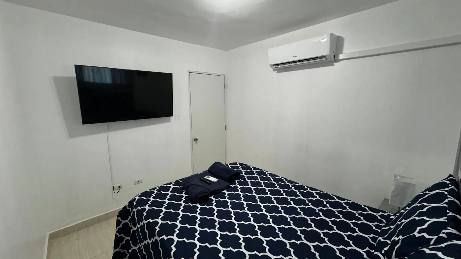 Joel Arturo Residences Licey al Medio